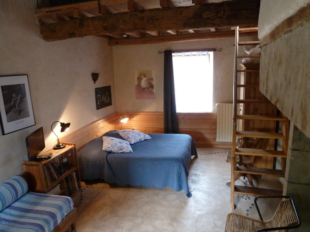 Le Vieux Velo Bed & Breakfast Chaptuzat Dış mekan fotoğraf