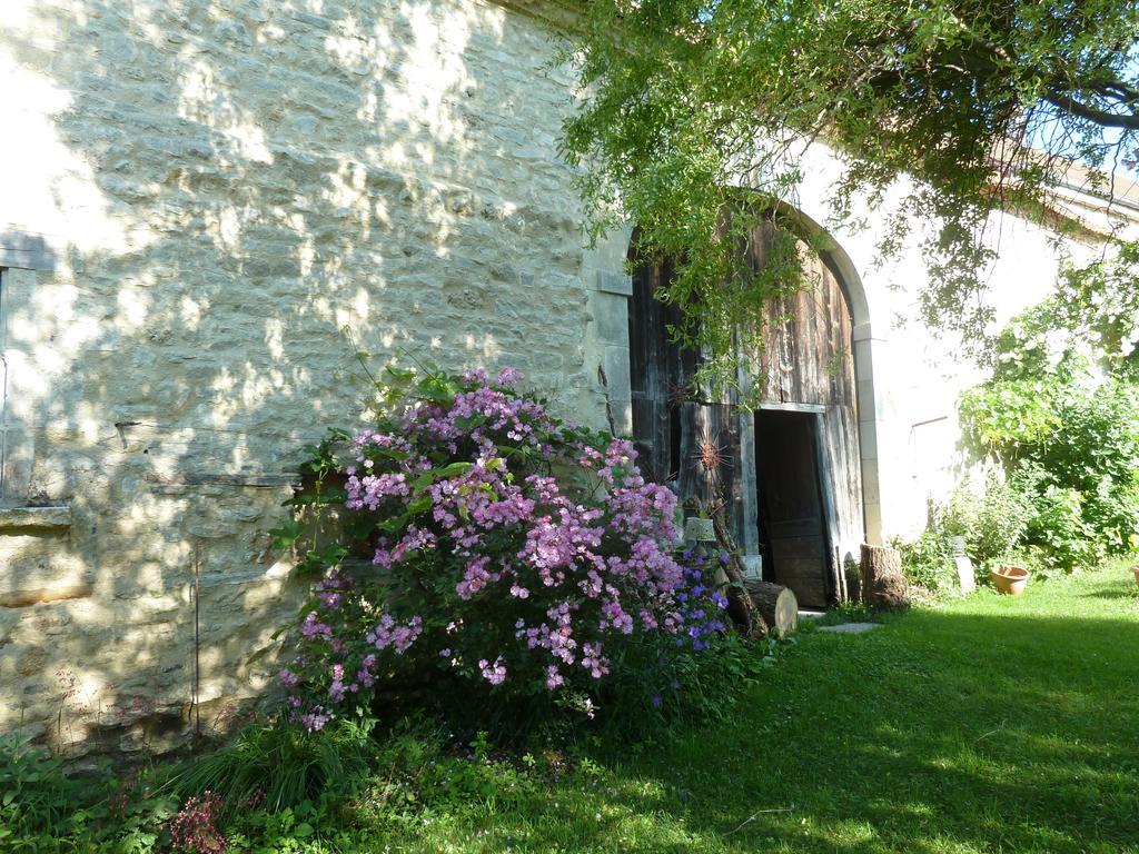 Le Vieux Velo Bed & Breakfast Chaptuzat Oda fotoğraf