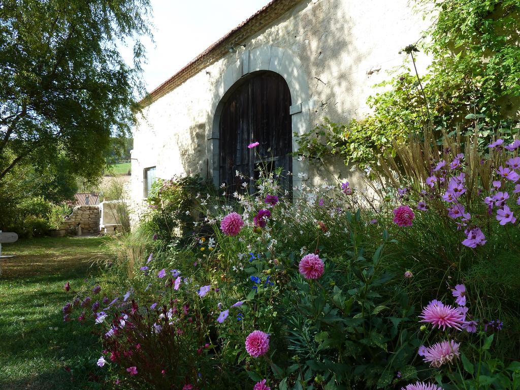 Le Vieux Velo Bed & Breakfast Chaptuzat Dış mekan fotoğraf