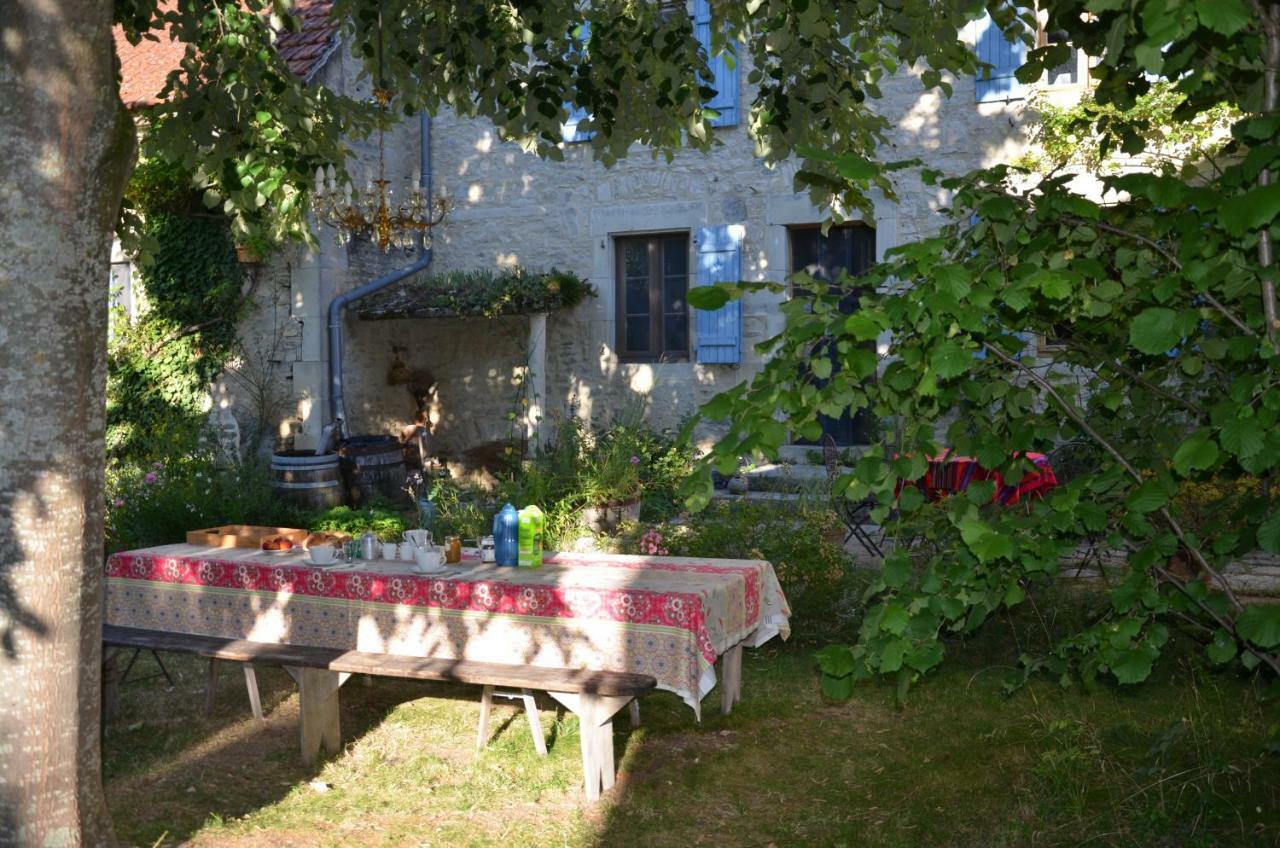 Le Vieux Velo Bed & Breakfast Chaptuzat Dış mekan fotoğraf