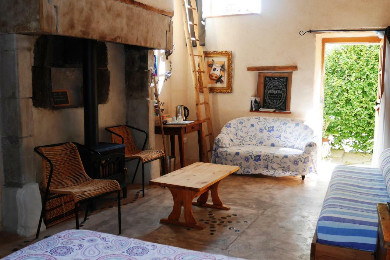 Le Vieux Velo Bed & Breakfast Chaptuzat Dış mekan fotoğraf